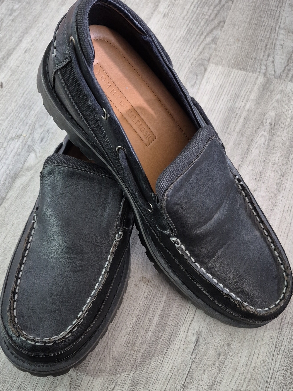 Tommy Hilfiger Men’s Black Leather Moc Toe Boat Shoes